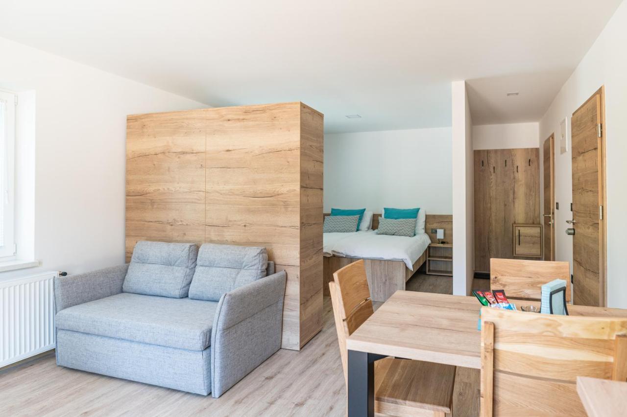 Apartmaji Mise Apartment Mezica ภายนอก รูปภาพ