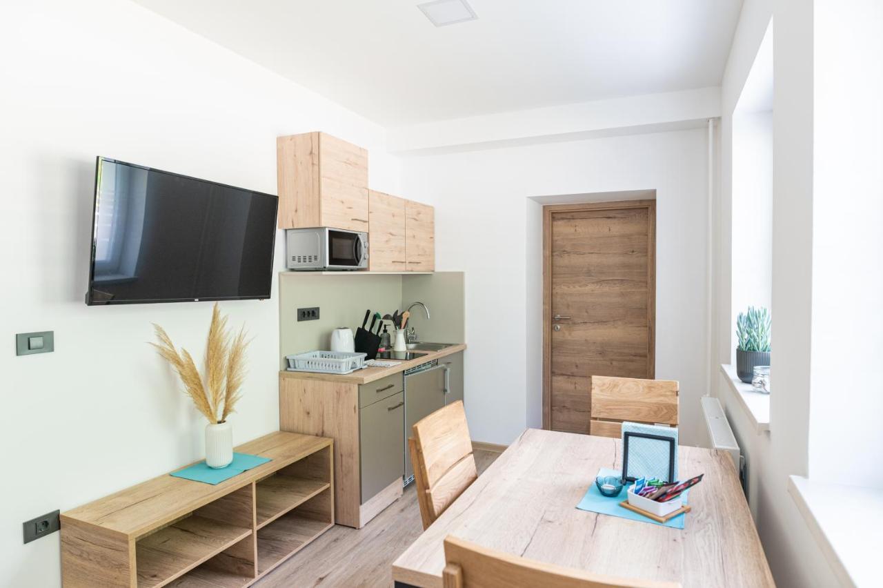 Apartmaji Mise Apartment Mezica ภายนอก รูปภาพ