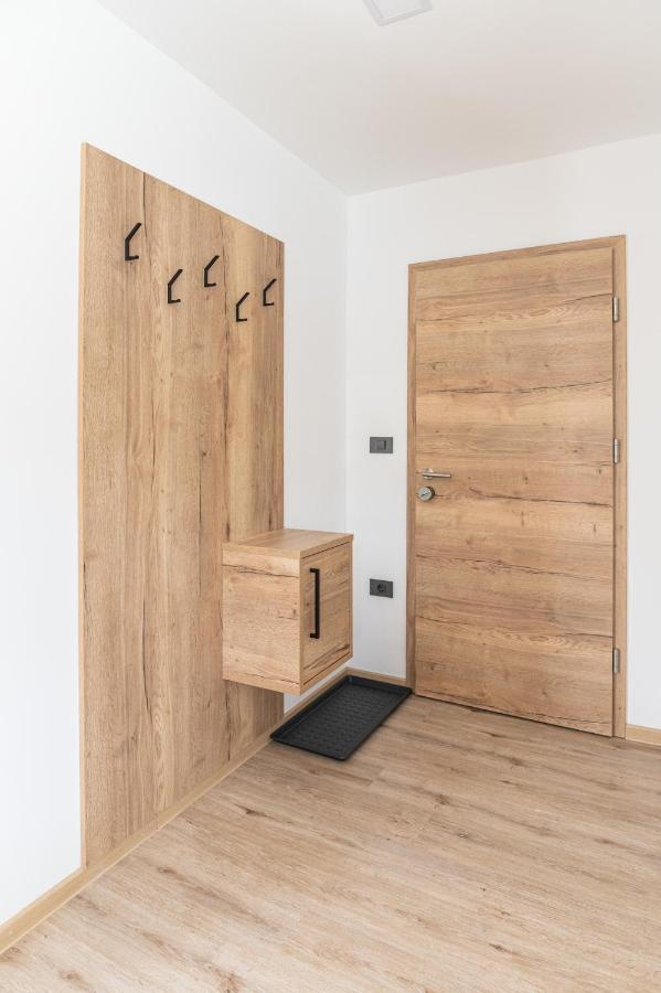 Apartmaji Mise Apartment Mezica ภายนอก รูปภาพ